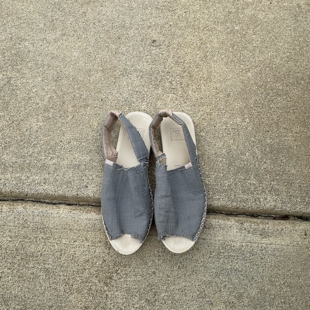 Reef Gray Women's Sandals